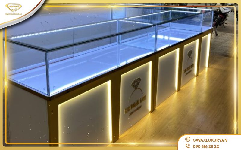 Tủ trưng bày tích hợp đèn LED