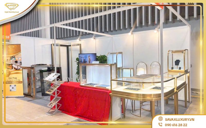 Đặt tủ quầy kính trưng bày mini