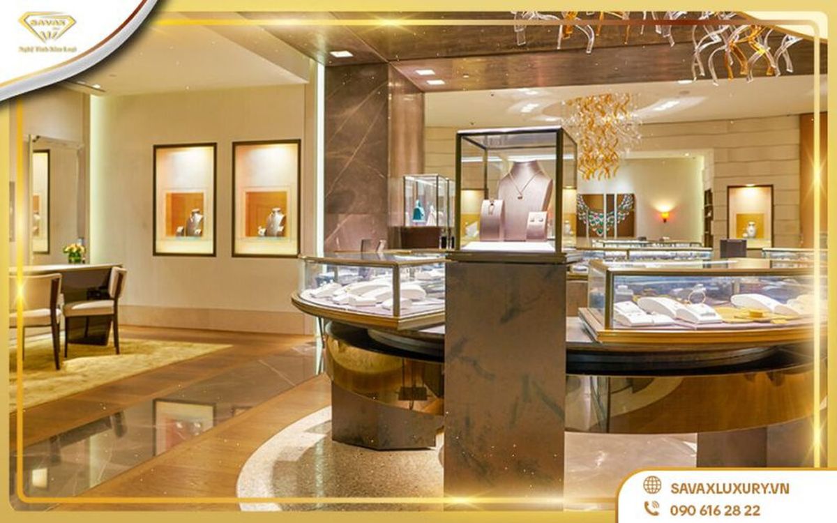 thiết kế cửa hàng trang sức tối giản