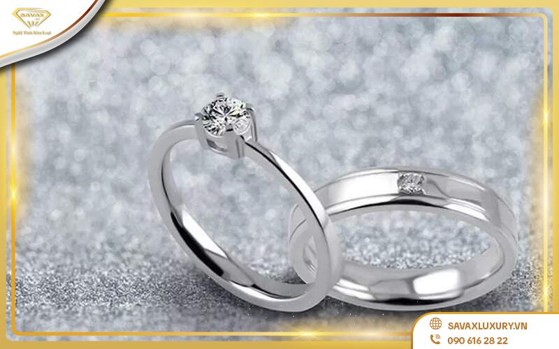 Bạc 750 giá bao nhiêu?