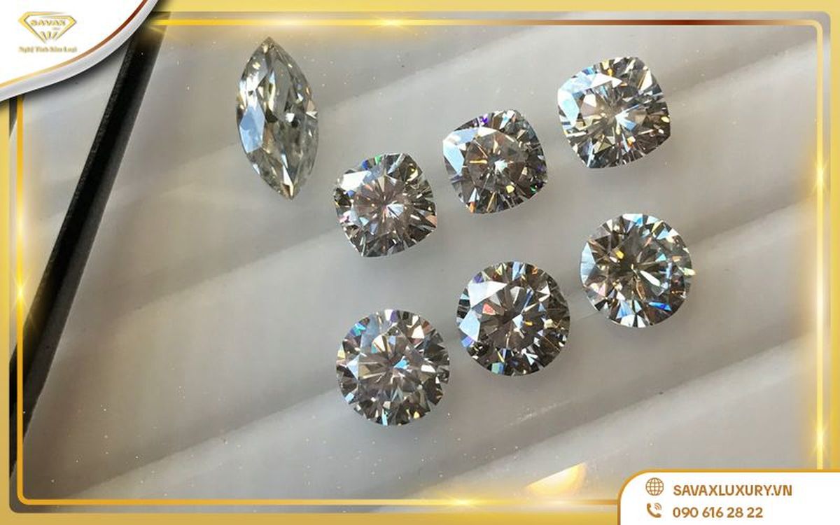 đá moissanite hỗn hợp