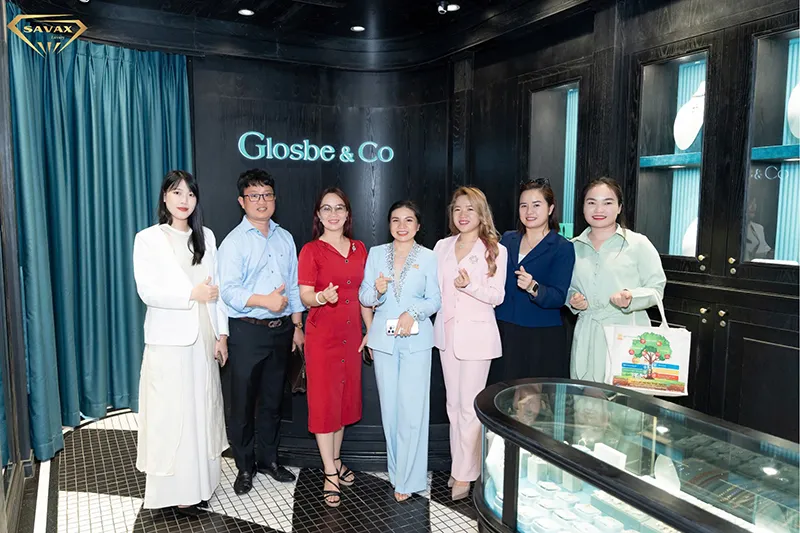 Khoảnh khắc kết nối giữa Savax và Glosbe & Co