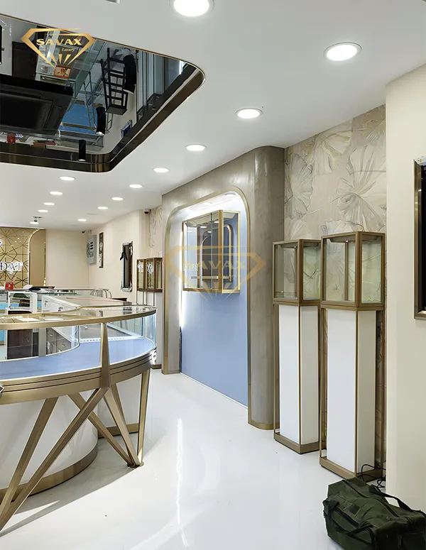Savax Luxury thiết kế tủ trưng bày cao cấp cho Phước Đạt Jewelry