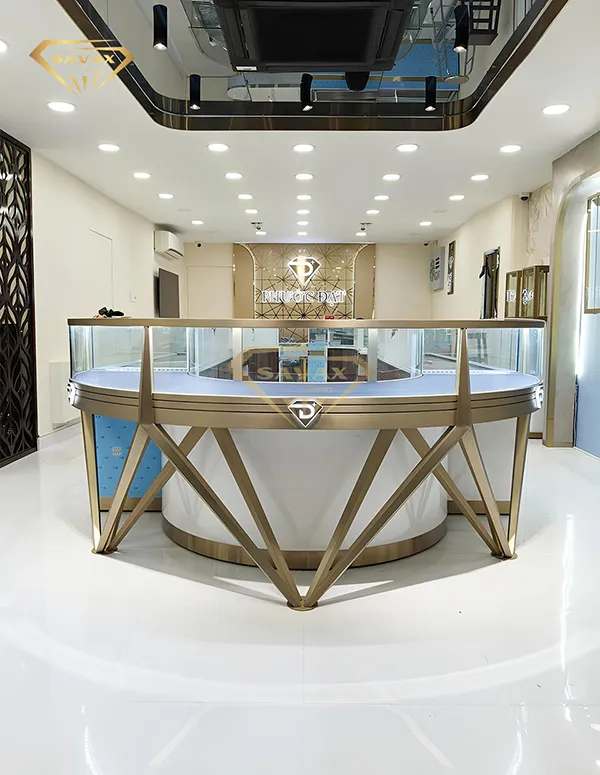 Savax Luxury thiết kế tủ trưng bày cao cấp cho Phước Đạt Jewelry
