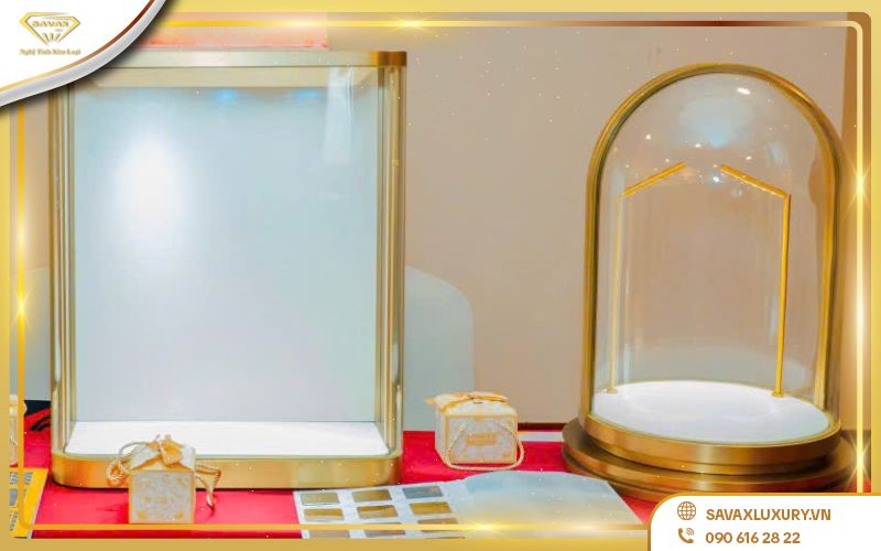 Chất liệu làm tủ trưng bày bằng khen đẹp