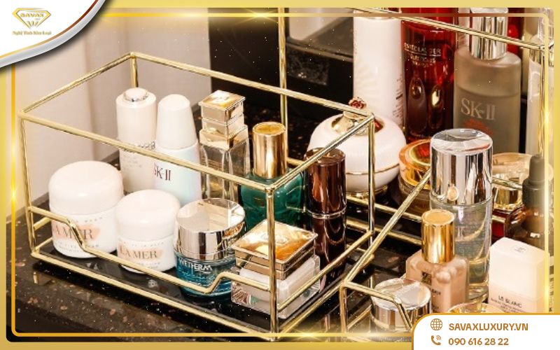 Lợi ích khi sử dụng tủ kệ trưng bày mỹ phẩm