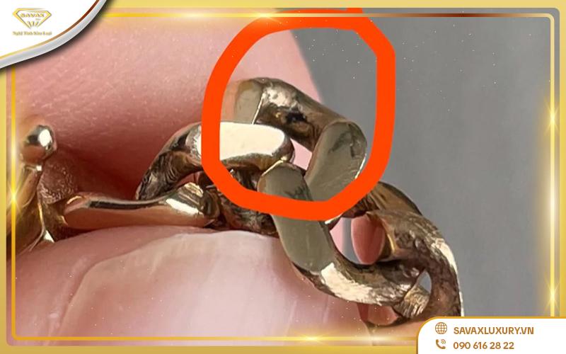 Tránh va chạm và trầy xước