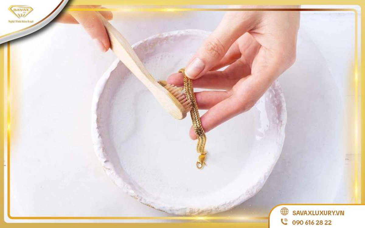 Vàng 585 là vàng gì có mất giá không