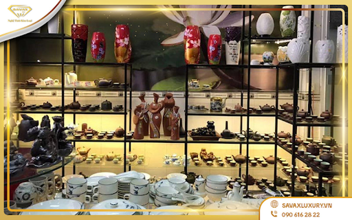 Mẫu tủ trưng bày đồ gốm sứ