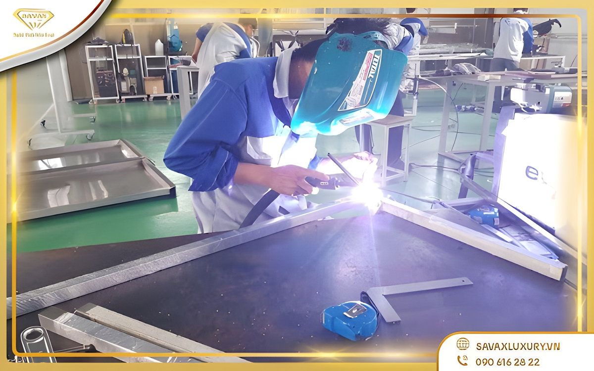 Tủ trưng bày đá quý mini